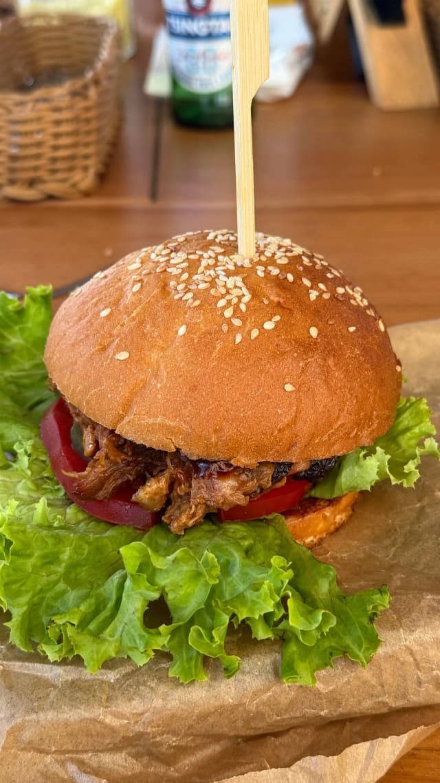 1848 BBQ bar
