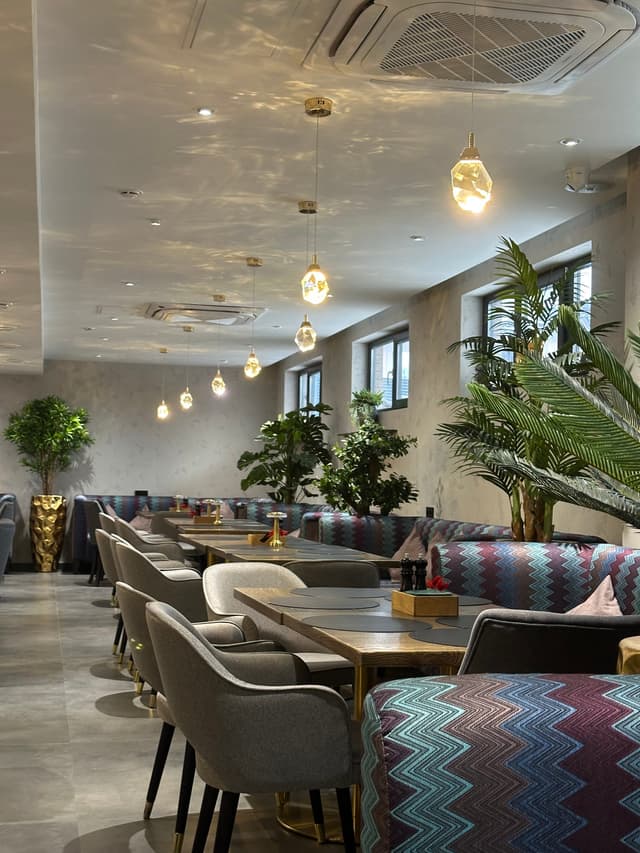 Golden Bistro