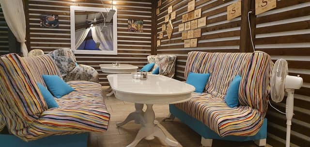 Lexx Restaurant
