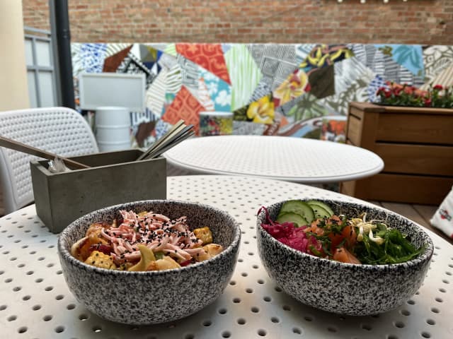 Miska bowls & folks