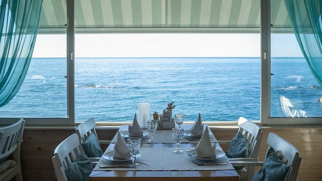 Grand Fish Veranda