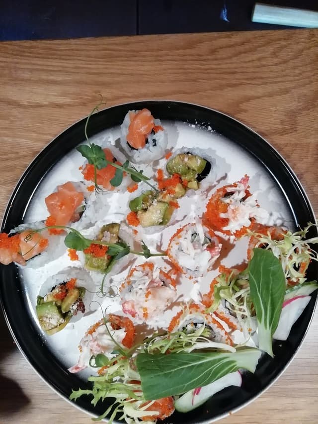 УМИ Азиатская Кухня & Бар