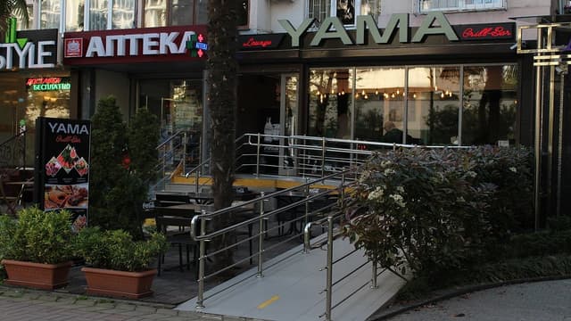 Yama Gastro Lounge Bar