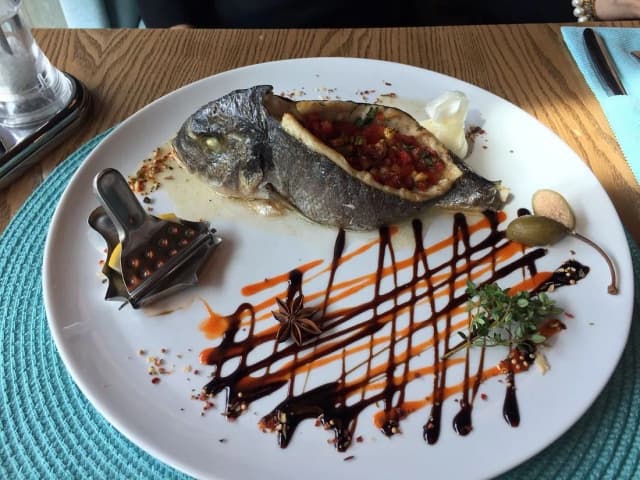 Baton Restaurant and Coffee Shop