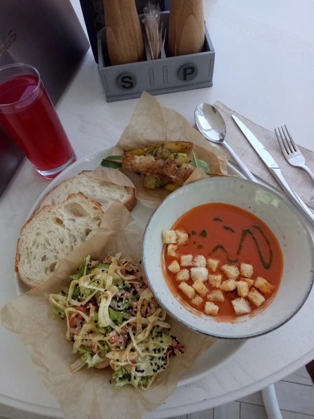 Vogue Lounge&Cafe