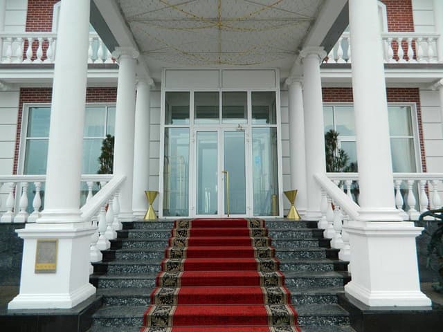 The Weekend Grand Palace