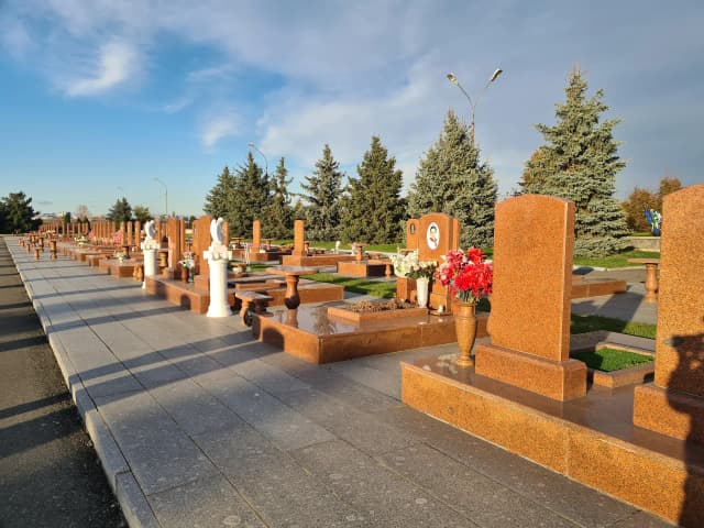 Мемориальное кладбище «Город ангелов» — Беслан, главное фото