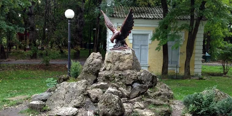 Скульптура Орел в Ессентуках