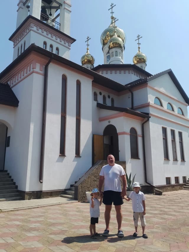 Церковь Пантелеимона целителя в Голубицкой