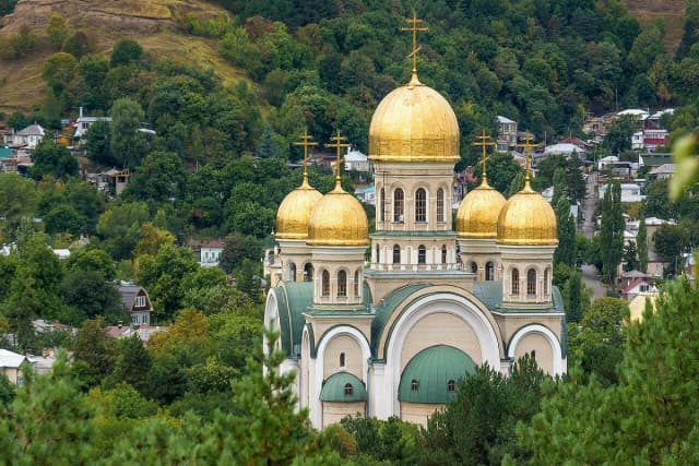 Свято-Никольский собор — окрестности