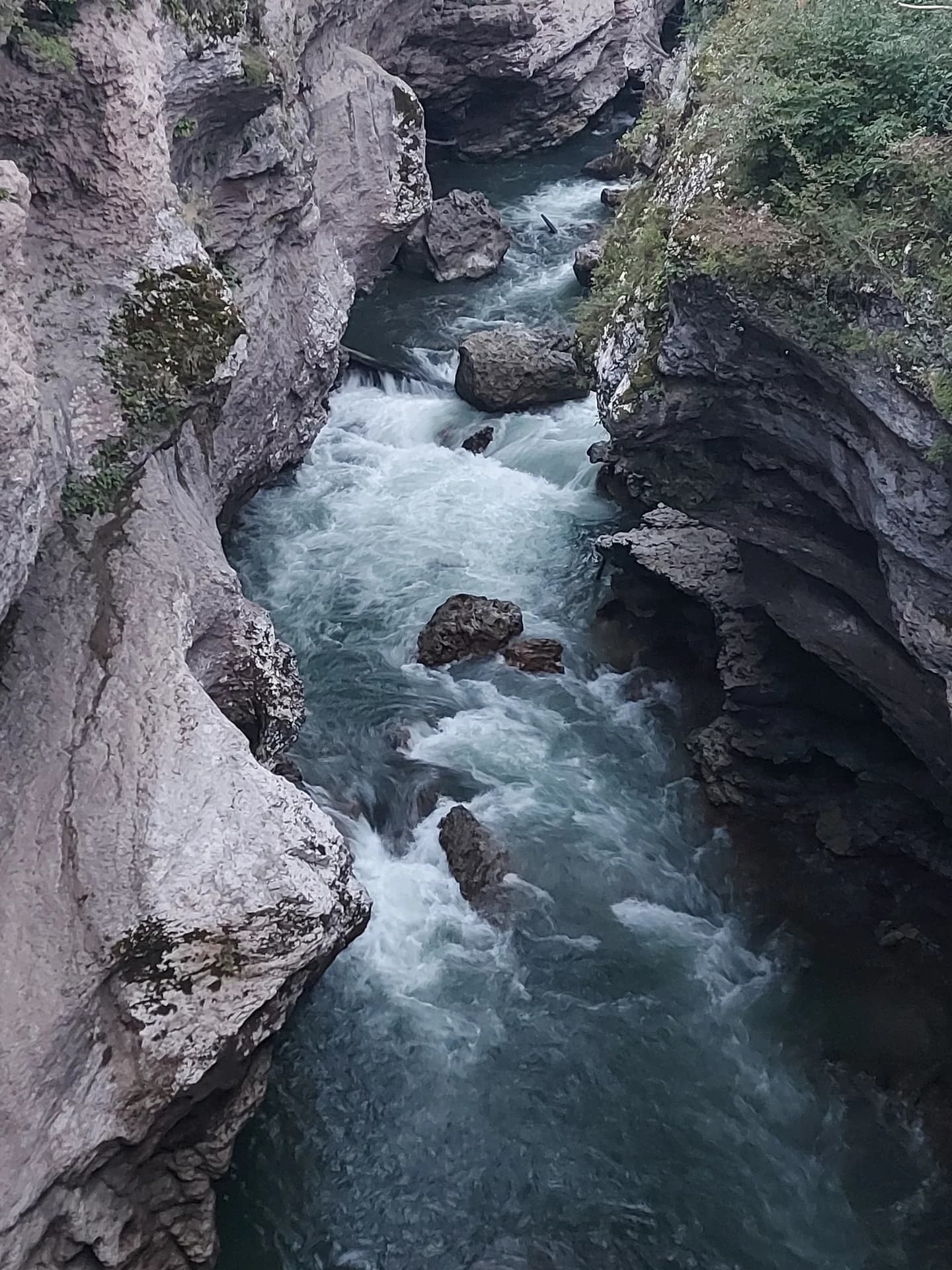 Ущелье Мезмайского ручья