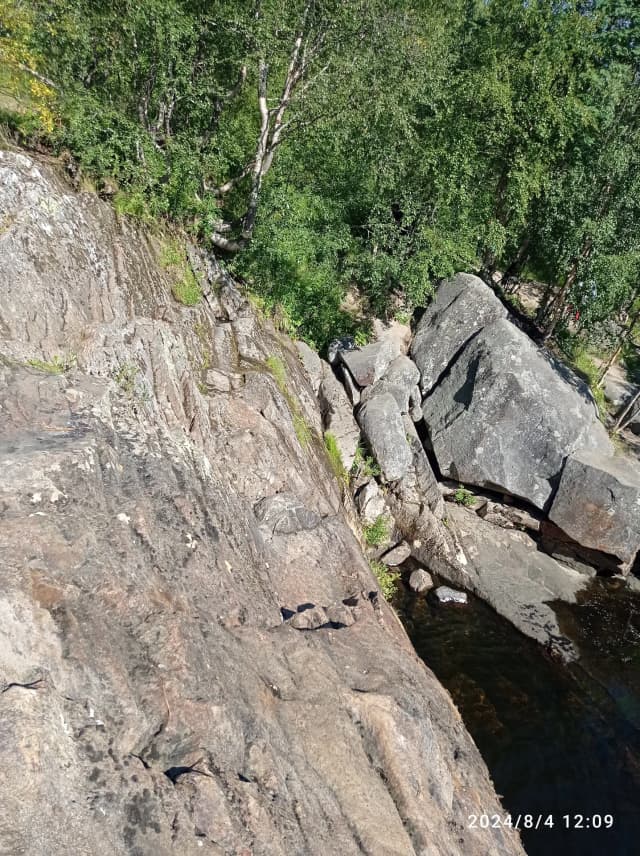 Лавнинский водопад
