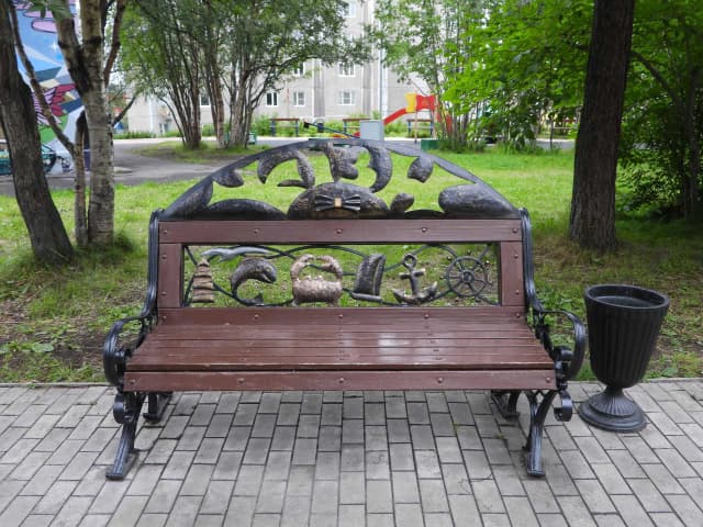 Скамейка КВН