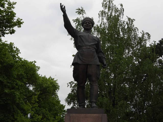 Б.Э. Калмыков