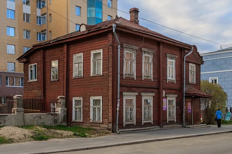 Дом Захаровых