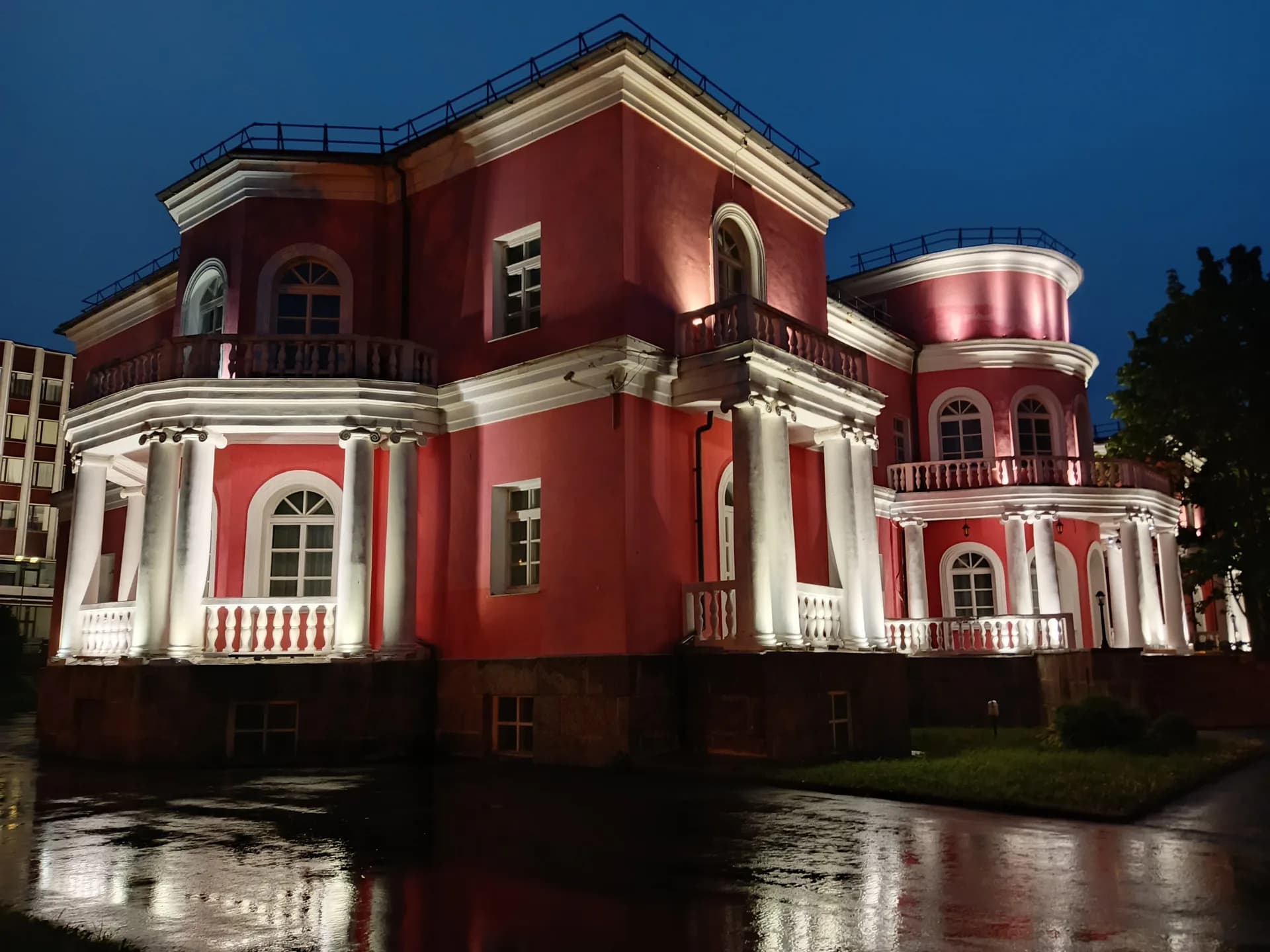 Скамья влюблённых