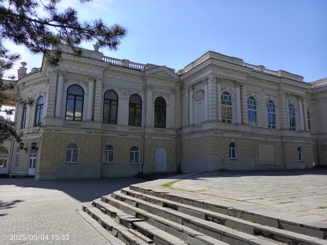 Здание Нахичеванского городского театра