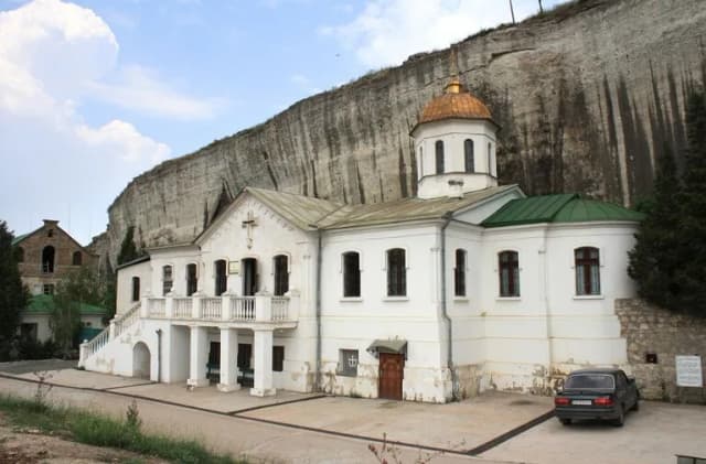 Инкерманский пещерный монастырь — окрестности