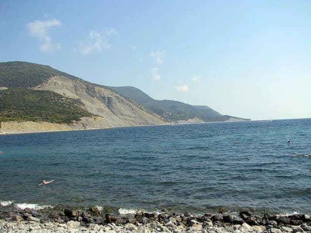 Большой Утриш — море и скалы