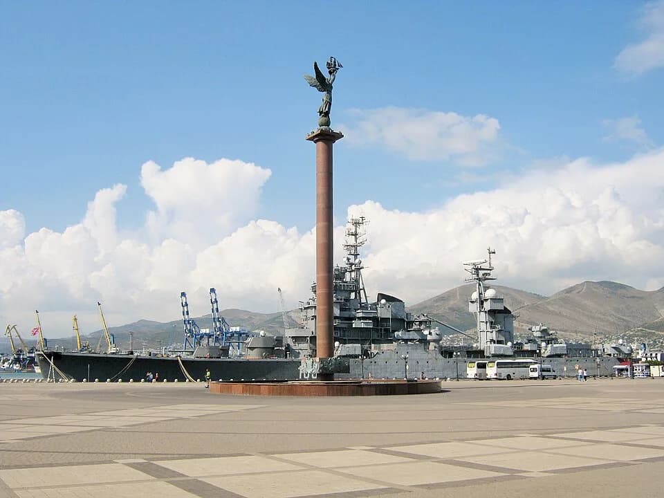 Новороссийск — крейсер Михаил Кутузов