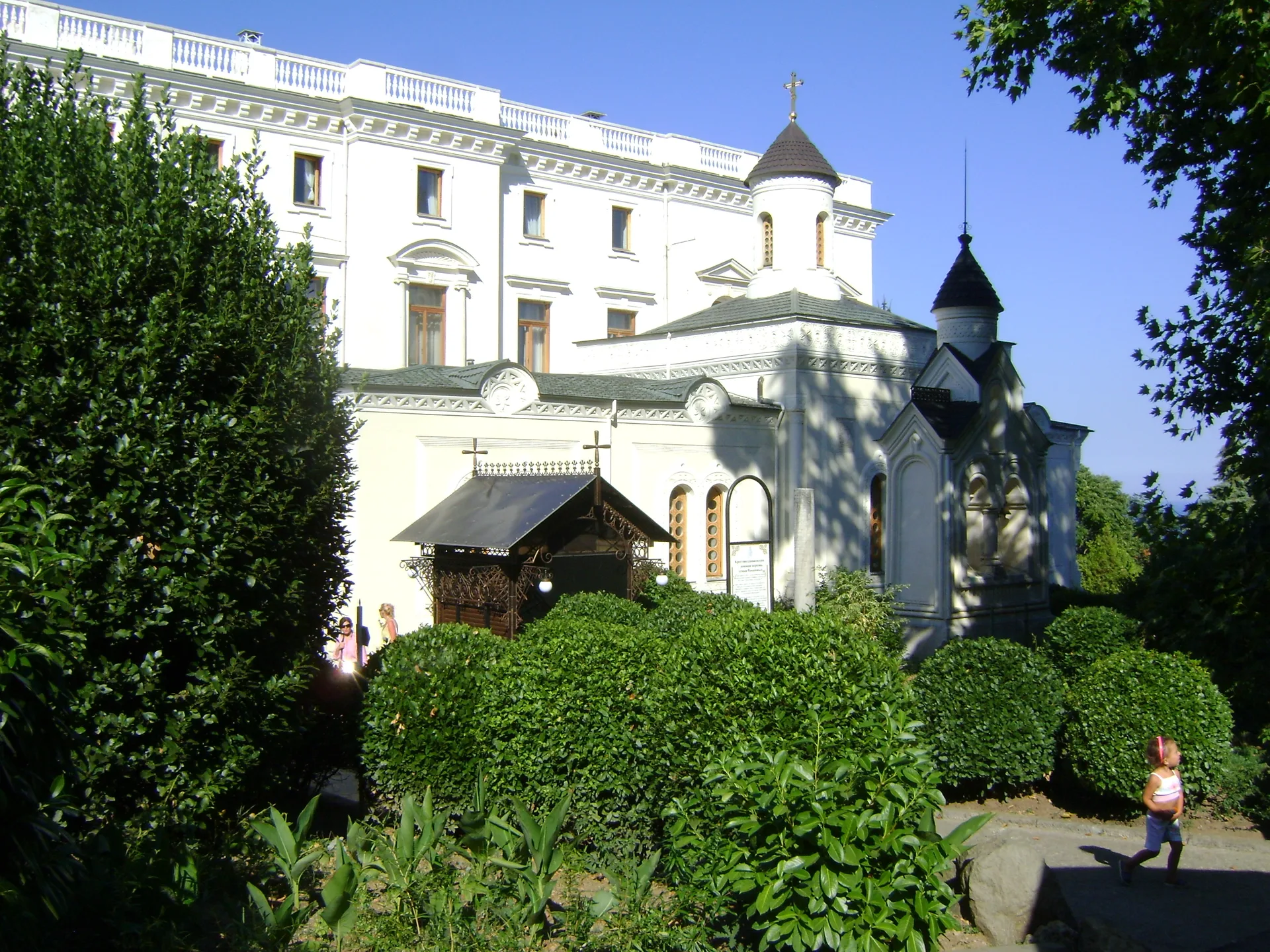 Крестовоздвиженская церковь