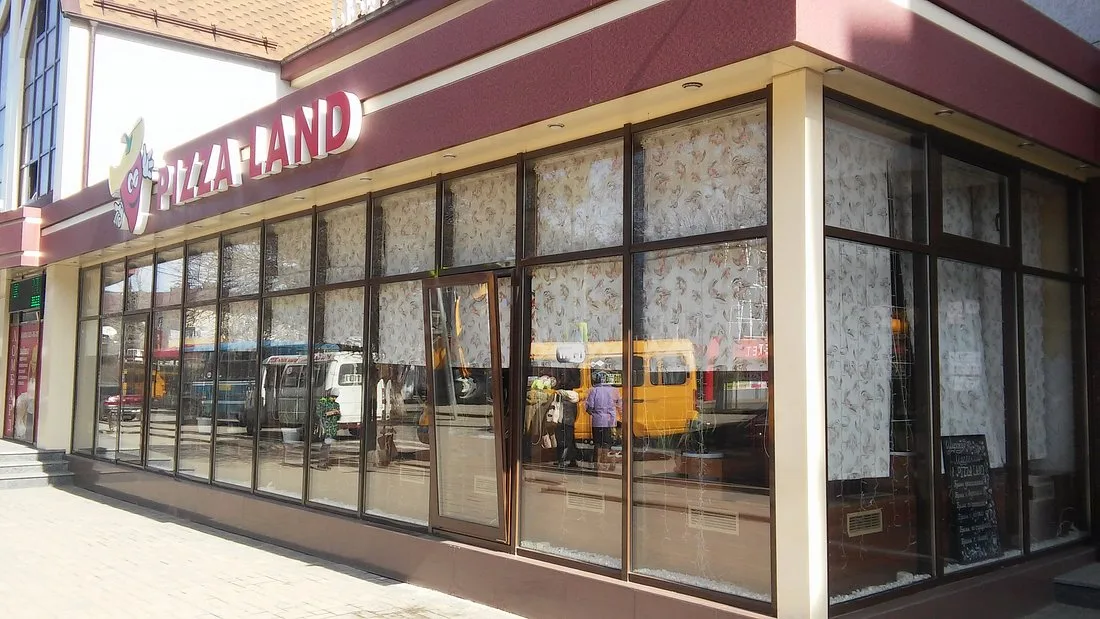 Pizza Land