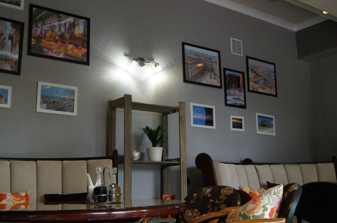 Megapolis Bar & Grill